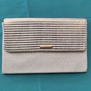 NWOTStella Dot Ivory Gold Elevated Style Clutch colour cream& gold